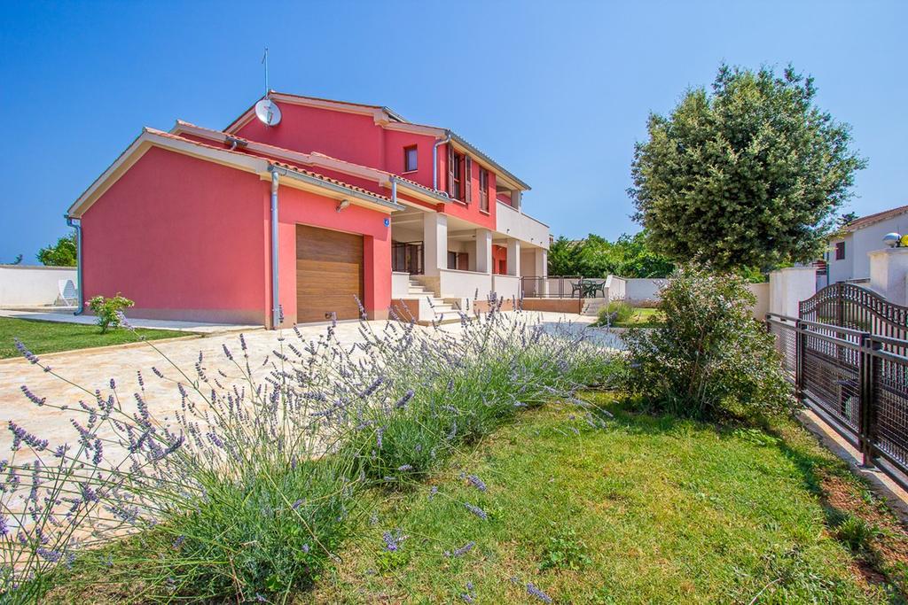 Apartments Racchi Banjole Exterior photo