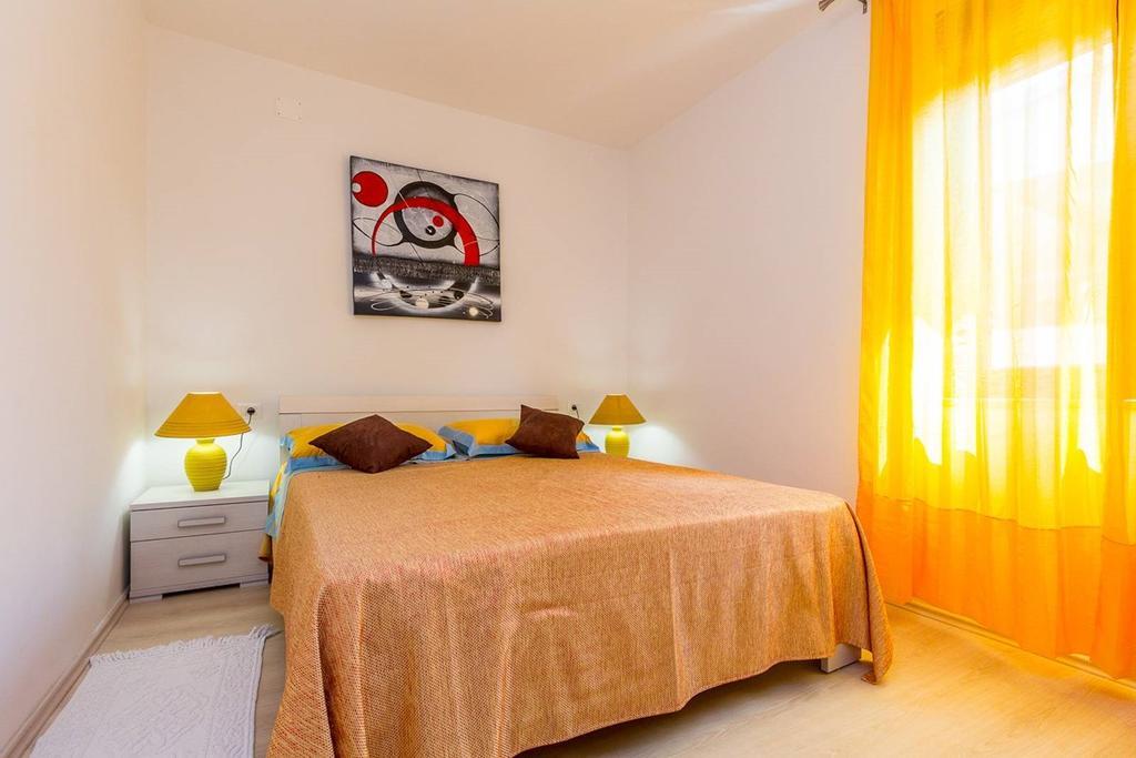 Apartments Racchi Banjole Exterior photo
