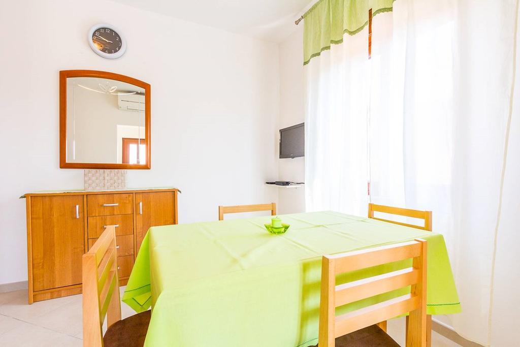 Apartments Racchi Banjole Exterior photo