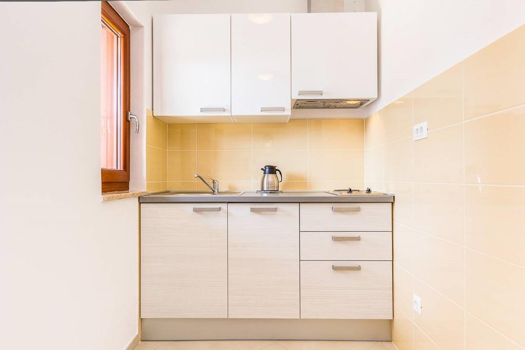 Apartments Racchi Banjole Exterior photo